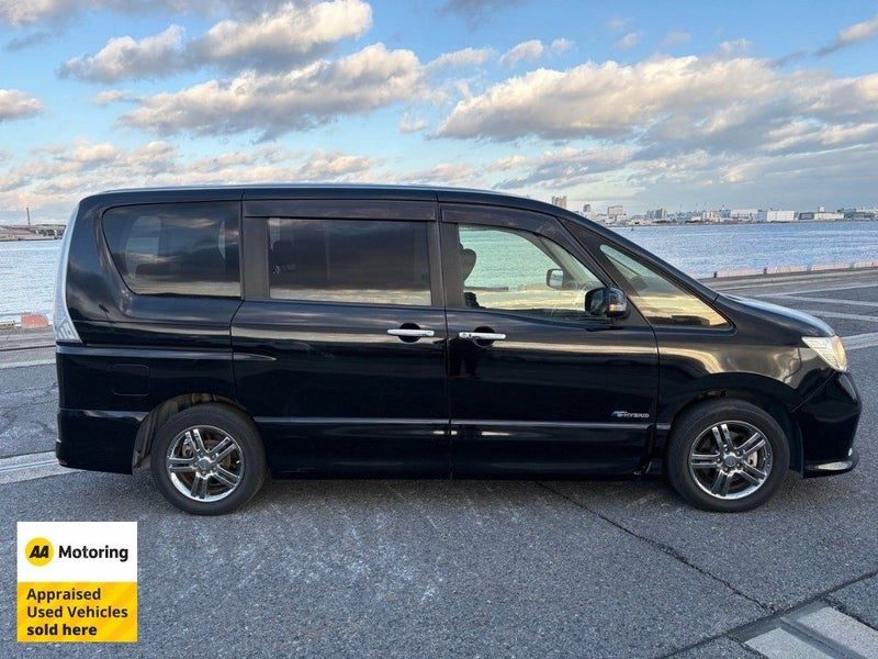 2013 Nissan Serena Highway Star / 8 Seats, photo 3