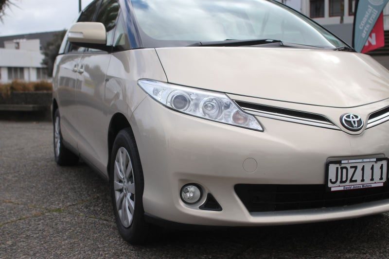 2015 Toyota Previa NPV, photo 2