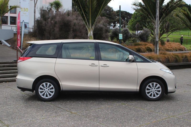 2015 Toyota Previa NPV, photo 3