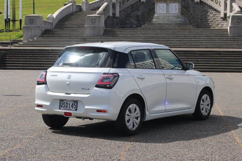 2024 Suzuki Swift GLSC, photo 3