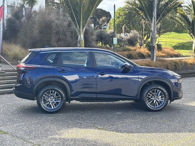 2026 Nissan X-Trail ST, photo 3