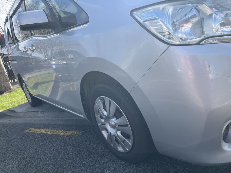 2012 Nissan Serena Pure Drive, photo 3