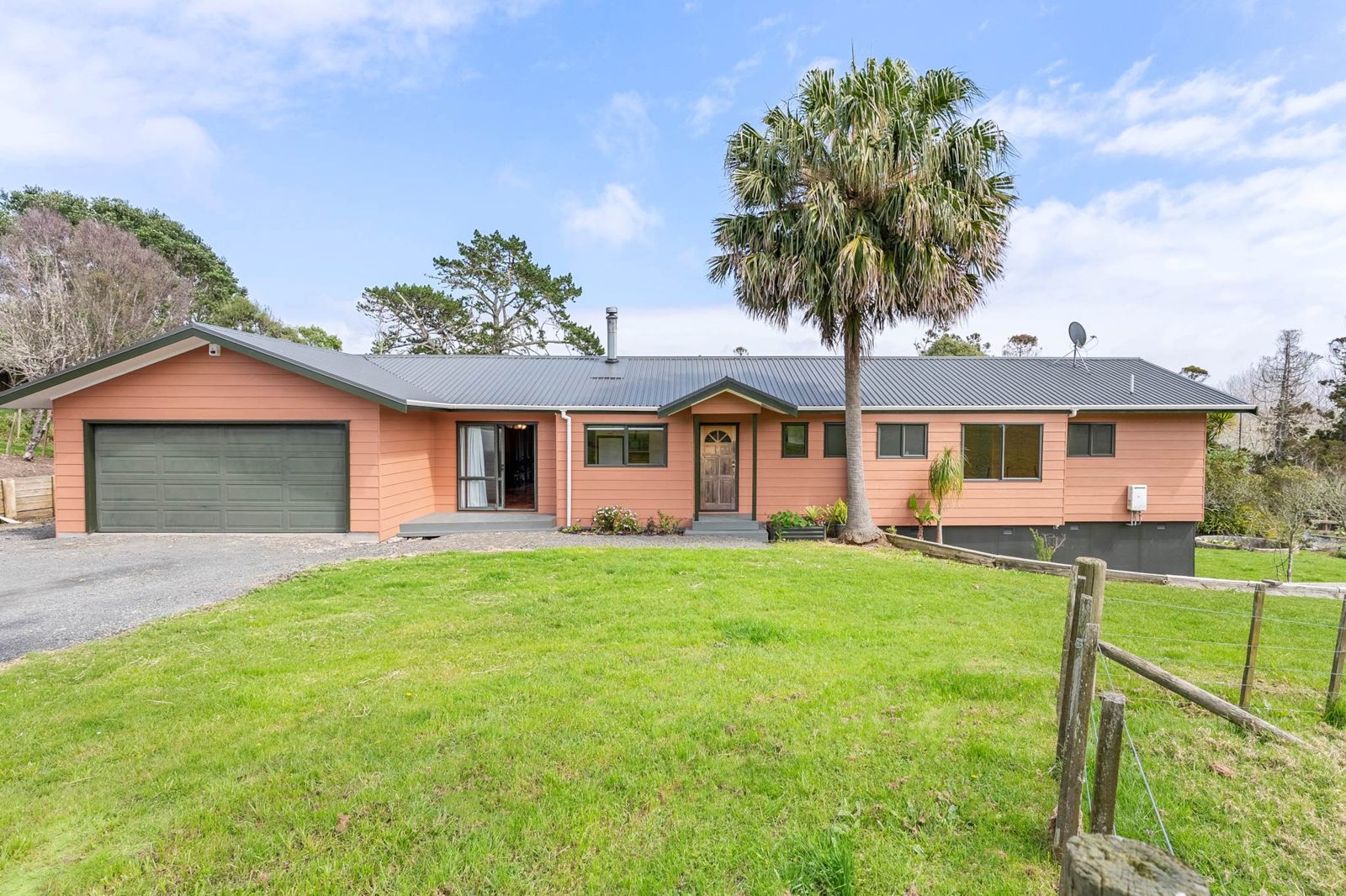 1830 East Coast Road, Stillwater