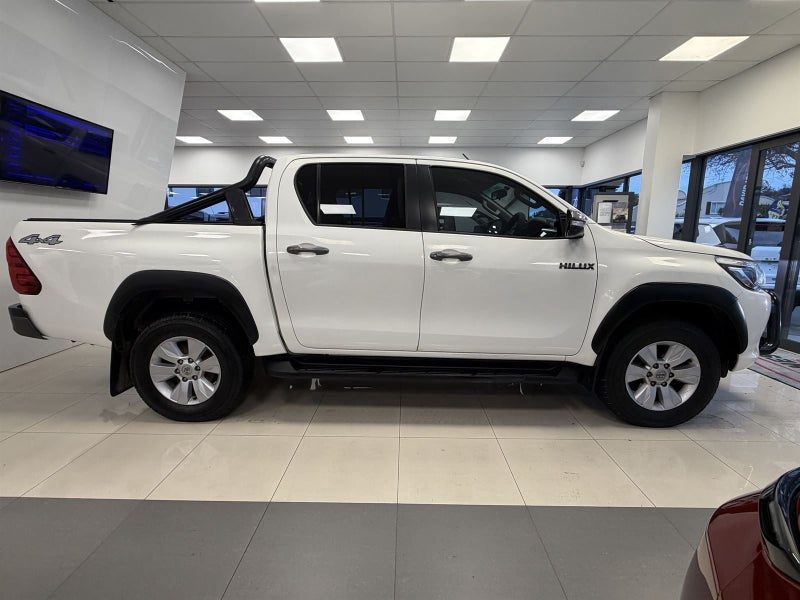 2017 Toyota Hilux SR5 TD DC, photo 2