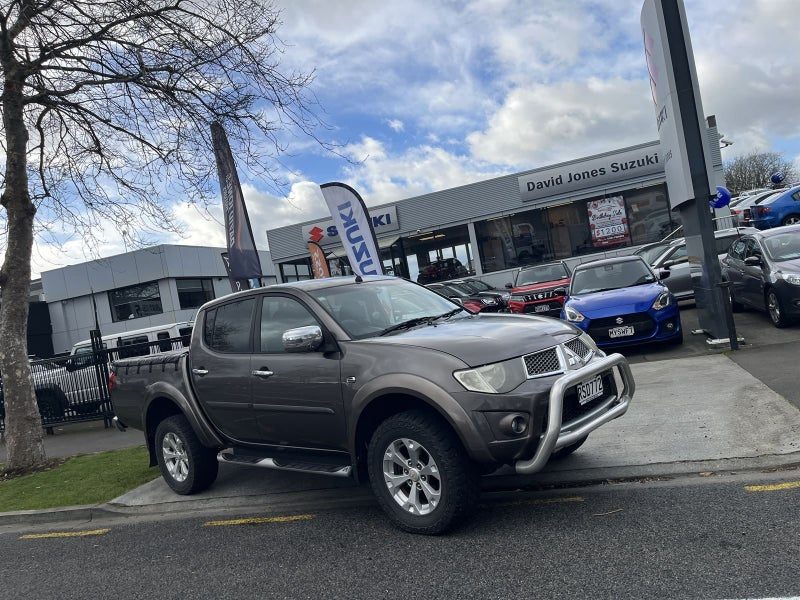 2013 Mitsubishi Triton D/CAB GLS