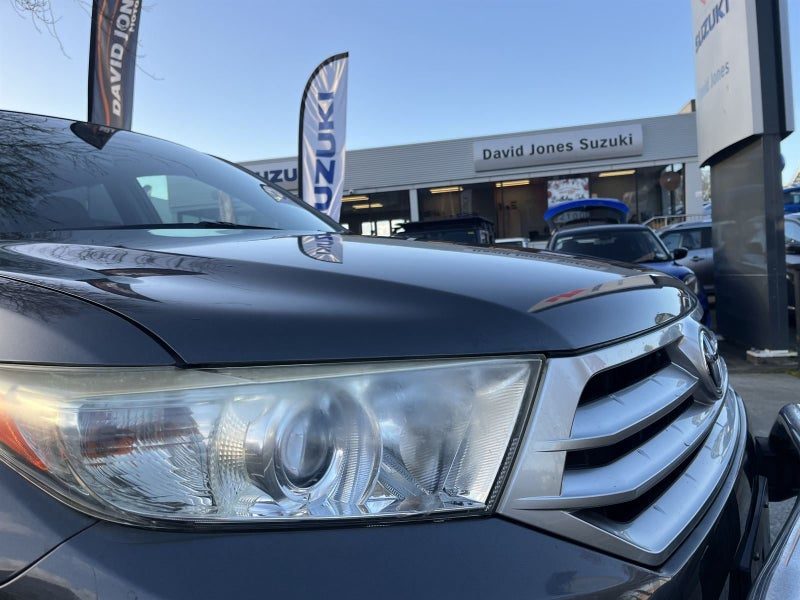 2011 Toyota Highlander LTD, photo 2