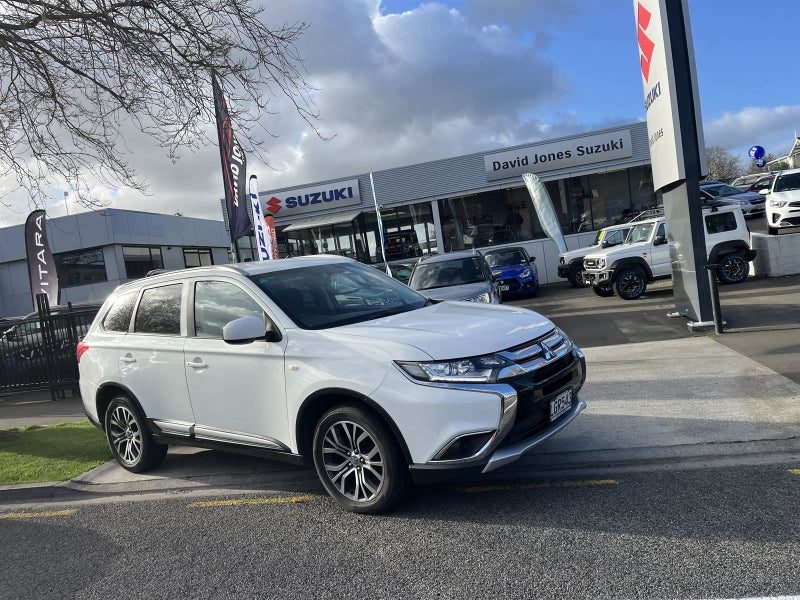 2018 Mitsubishi Outlander LS