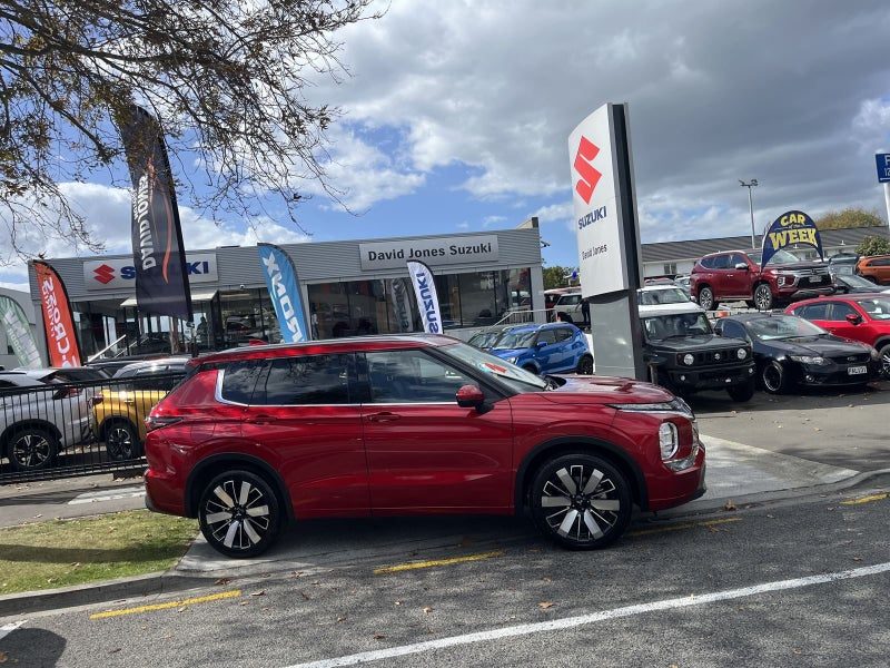 2025 Mitsubishi Outlander VRX 2wd, photo 2