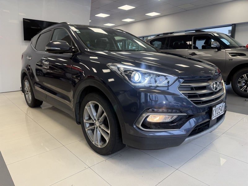 2017 Hyundai Santa Fe LIMITED DM