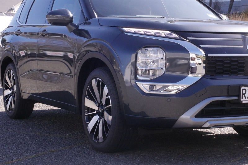 2026 Mitsubishi Outlander EXCEED, photo 2