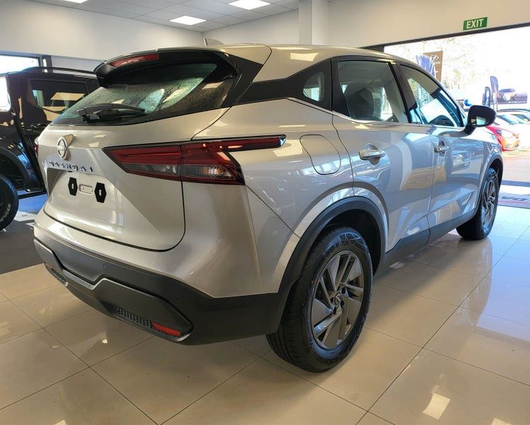 2025 Nissan Qashqai ST, photo 3