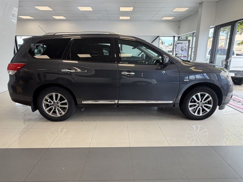 2016 Nissan Pathfinder Ti, photo 2