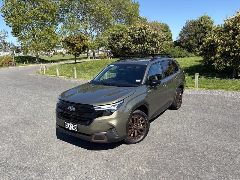 2025 Subaru Forester Hybrid Sport, photo 2