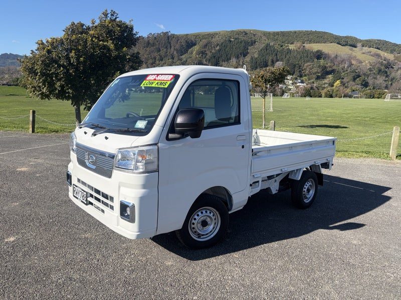 2024 Daihatsu Hijet 4x4, photo 2