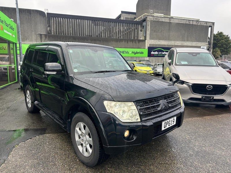 2008 Mitsubishi Pajero Exceed, photo 2