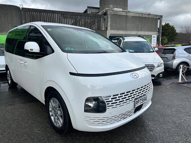2022 Hyundai Staria 2200cc Diesel * 8 Seater *, photo 2