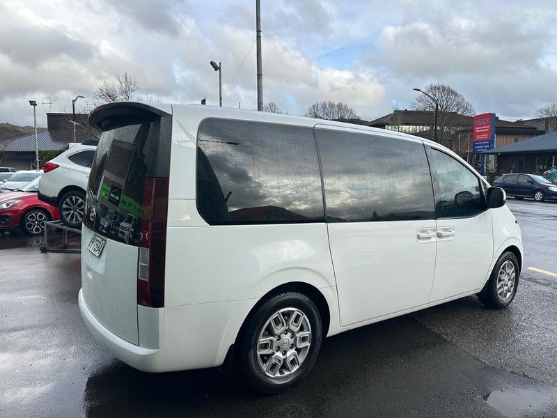 2022 Hyundai Staria 2200cc Diesel * 8 Seater *, photo 3