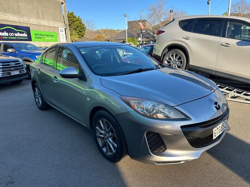 2013 Mazda 3 Axela * NZ New * 2000cc Auto *, photo 2