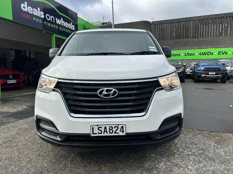 2018 Hyundai iLoad, photo 3