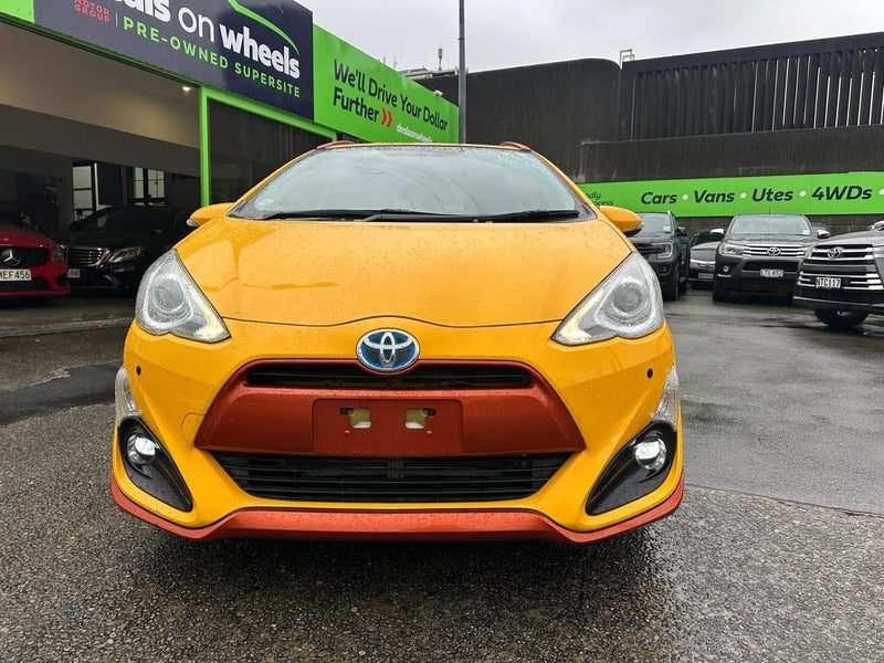 2015 Toyota Aqua X-Urban, photo 3