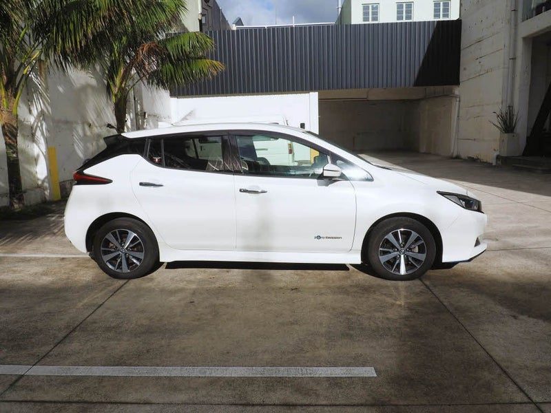 2021 Nissan Leaf e-G 62KW, photo 3