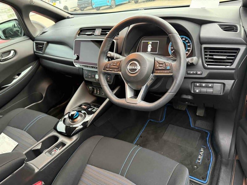 2022 Nissan Leaf XV, photo 3