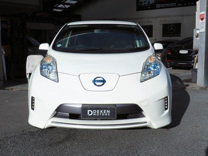 2015 Nissan Leaf G SPEC, photo 2