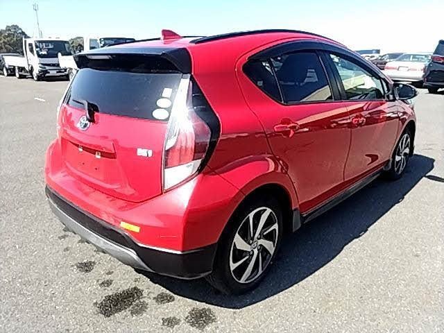 2017 Toyota Aqua S URBAN, photo 3
