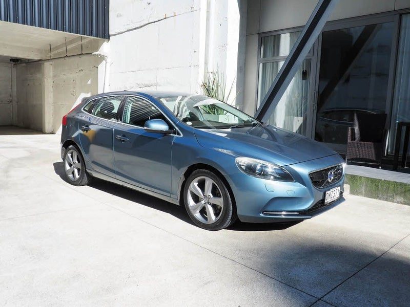 2014 Volvo V40 SE