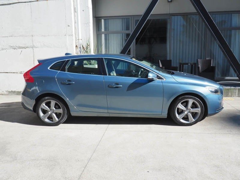 2014 Volvo V40 SE, photo 3