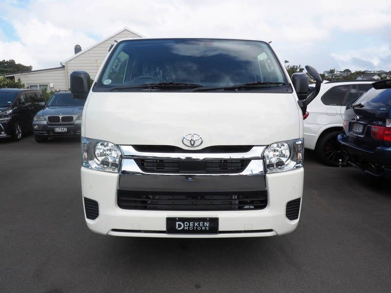 2026 Toyota Hiace GL 2.8 DSL, photo 2