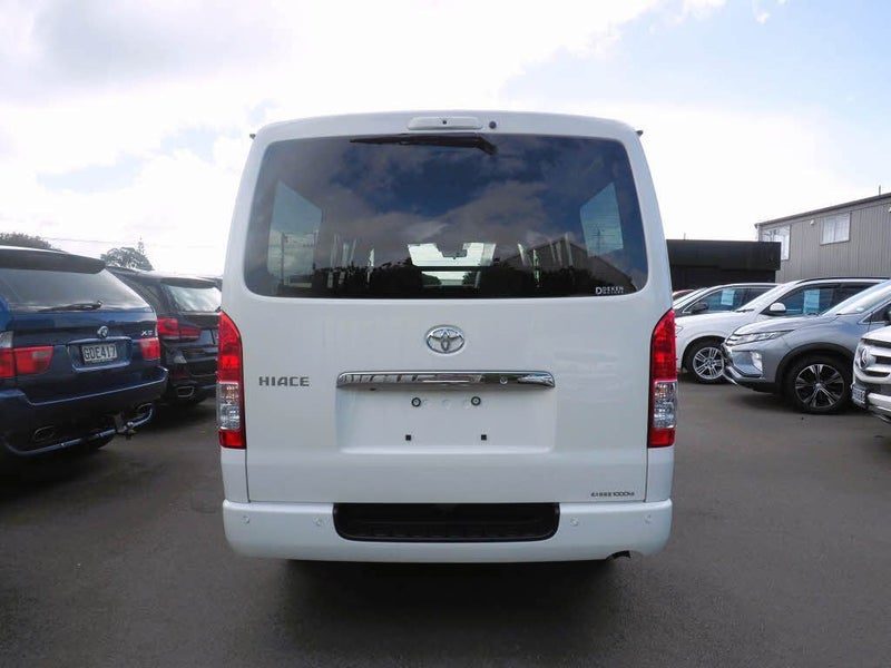2026 Toyota Hiace GL 2.8 DSL, photo 3