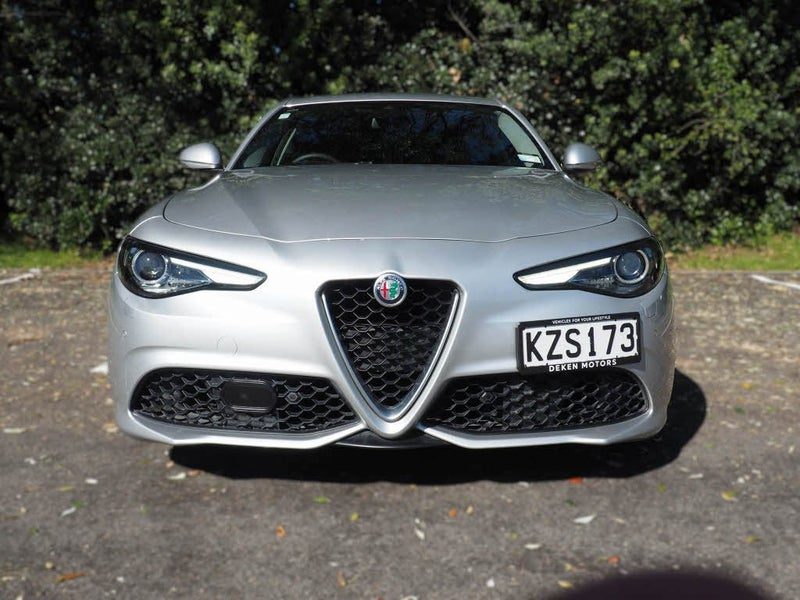 2017 Alfa Romeo Giulia 2wd, photo 2