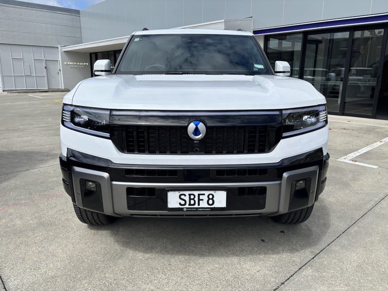 2026 DENZA B8 Premium 6 Seater Hybrid, photo 2