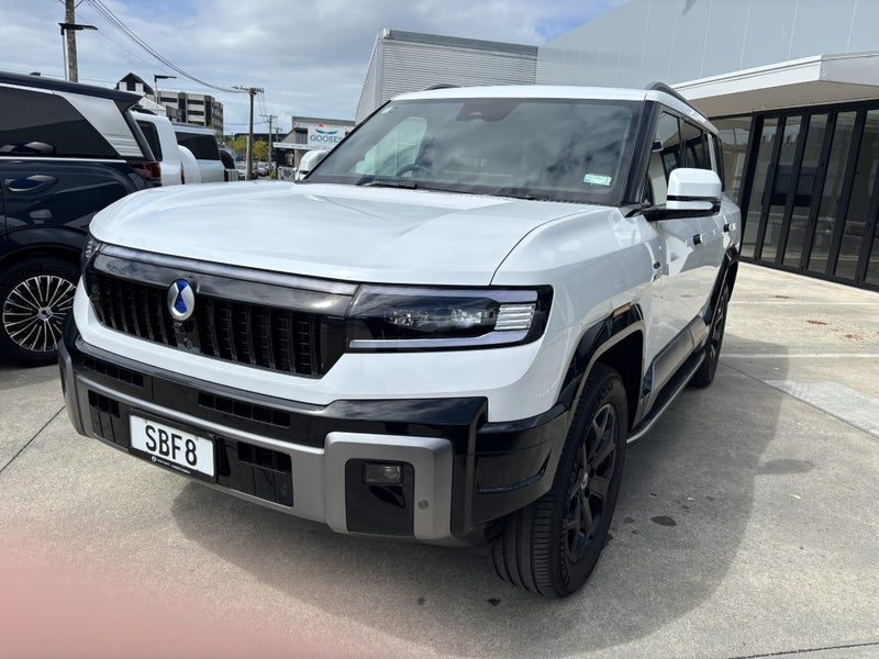 2026 DENZA B8 Premium 6 Seater Hybrid, photo 3