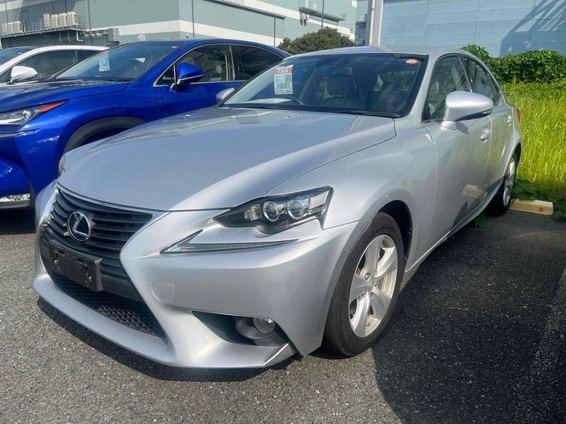 2013 Lexus IS 300h Hybrid