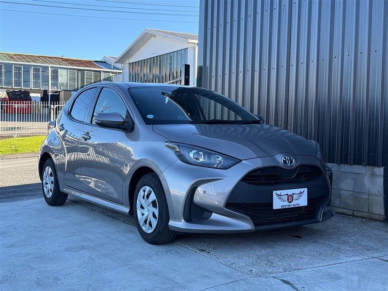 2021 Toyota Yaris HYBRID X