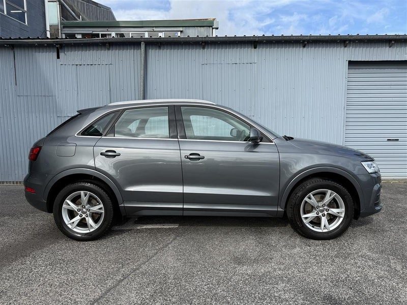 2017 Audi Q3 2.0TFSI Quattro, photo 2