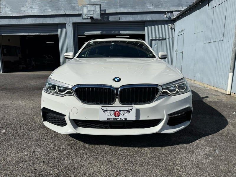 2018 BMW 523i Touring M Sports, photo 3