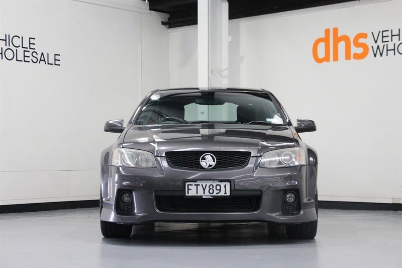 2011 Holden Commodore SS-V SEDAN, photo 2