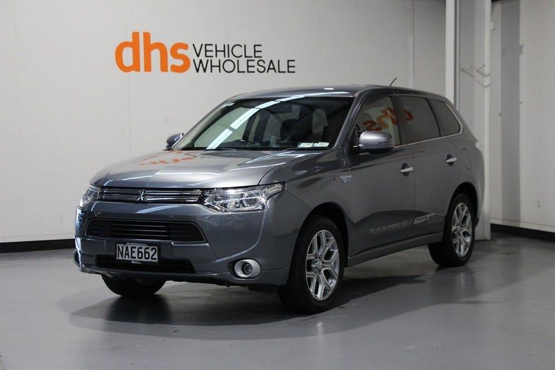 2014 Mitsubishi Outlander 2.0 4WD PHEV, photo 3