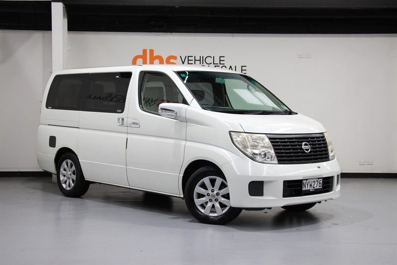 2005 Nissan Elgrand 8 Seater