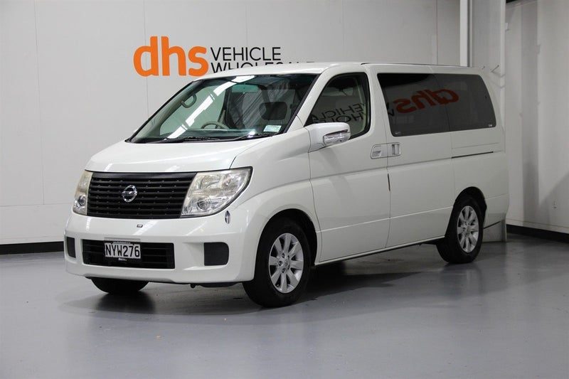 2005 Nissan Elgrand 8 Seater, photo 3