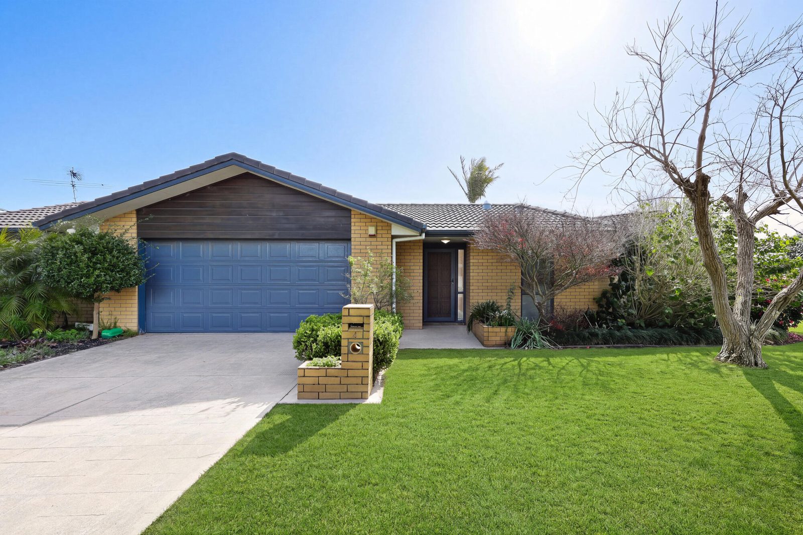 4 Cottesmore Place, Huntington Park