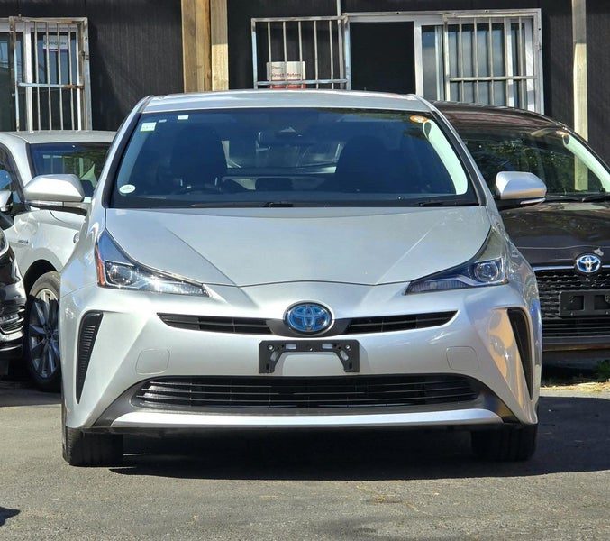 2019 Toyota Prius Hybrid, photo 2