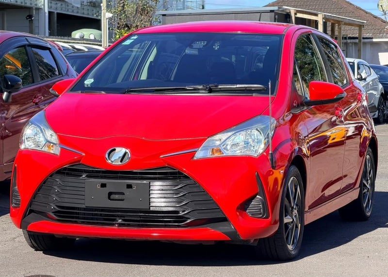 2017 Toyota Vitz, photo 3