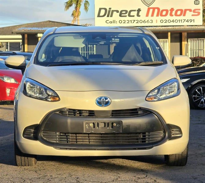 2022 Toyota Aqua Hybrid, photo 2