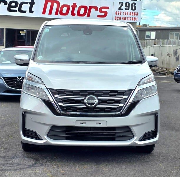 2021 Nissan Serena 8 Seater, photo 2