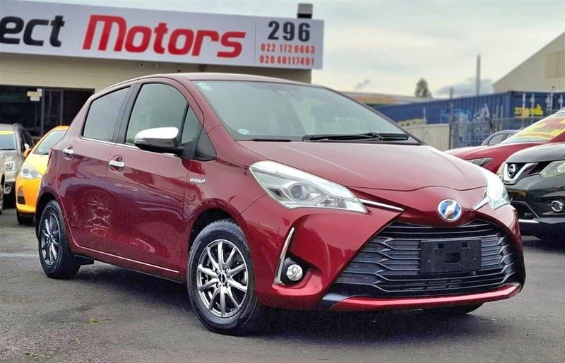 2017 Toyota Vitz Hybrid