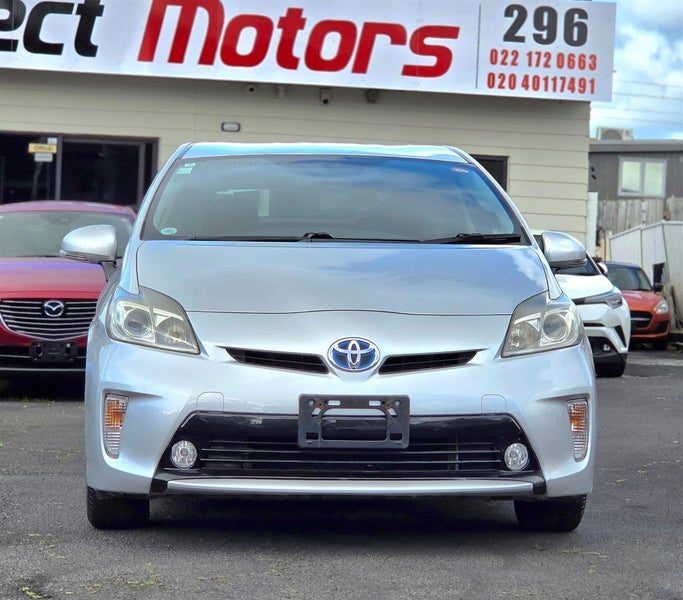 2014 Toyota Prius Hybrid, photo 2